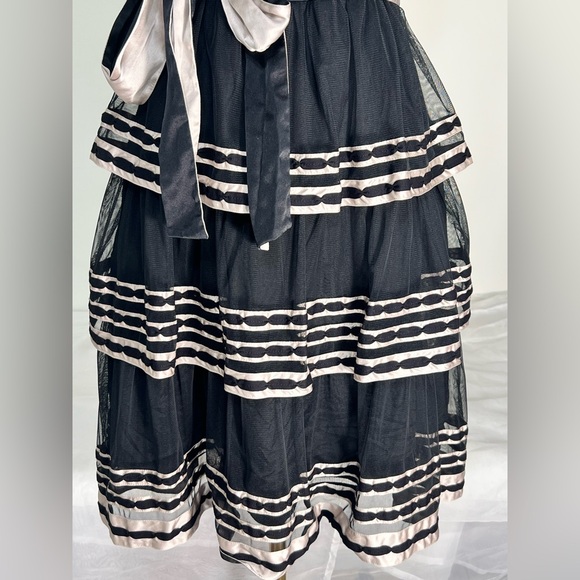 BCBG Maxazria Tiered Strapless Silk Bow Black Y2K Midi Dress Size Medium - Picture 3 of 14